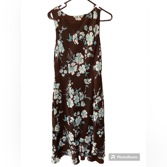 Studio I Dresses & Skirts - Studio I long sleeveless dress lined size 12